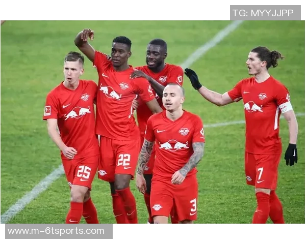 24岁范德芬边路狂飙如入无人之境展现中卫惊人速度与技术