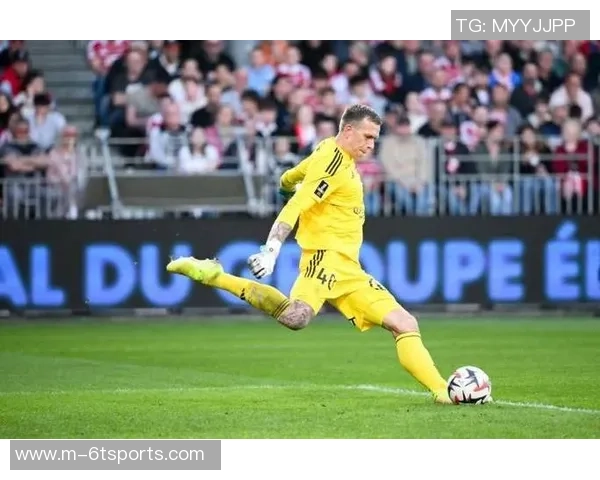 维拉队门将坚定信念即使赛季开局不佳也不减斗志