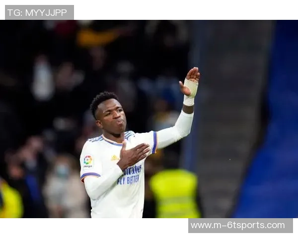 法比奥11月中超最佳球员荣誉加冕两场比赛斩获六球一助攻表现惊艳