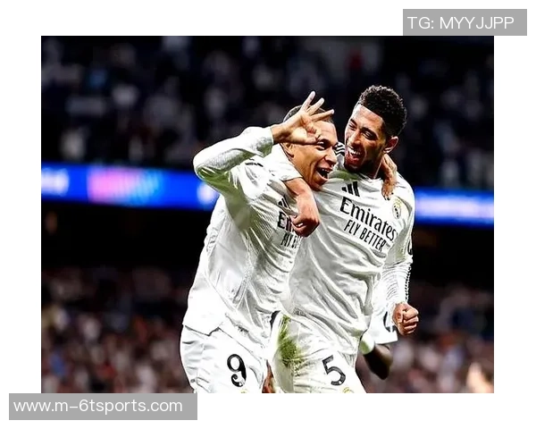 姆巴佩荣获欧洲金靴奖贝林厄姆晒全队合影祝贺兄弟荣耀时刻